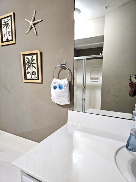 Full bathroom verified clean