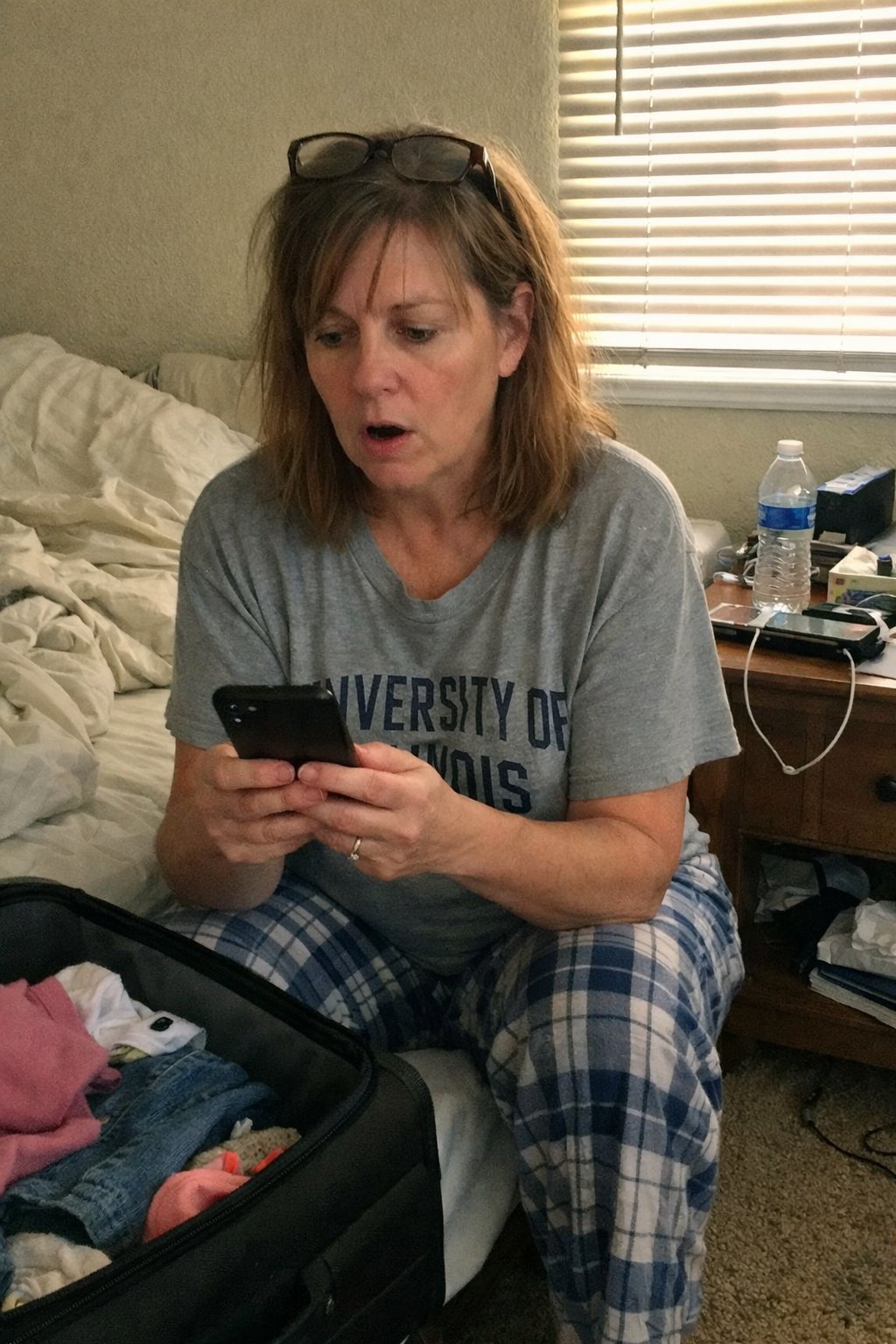 Owner seeing cleaner cancellation on phone